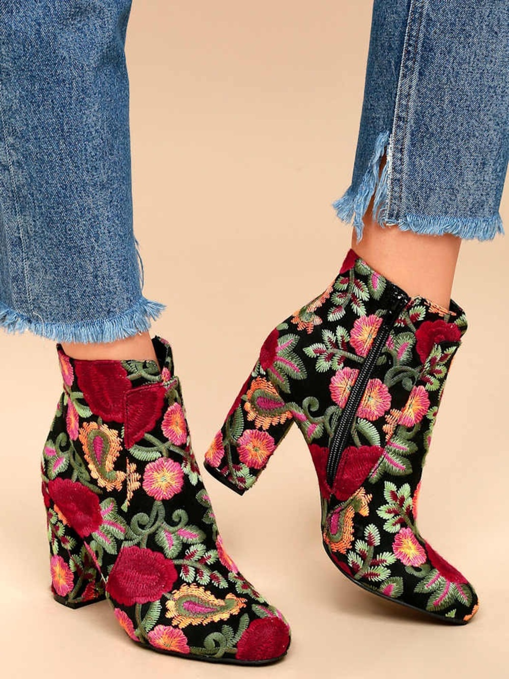 MIA Black Floral Rosebuds Red Yellow Embroidered Paisley Knit Booties Ankle Boot